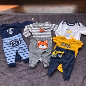 Lot of Carter’s 3 month outfits
